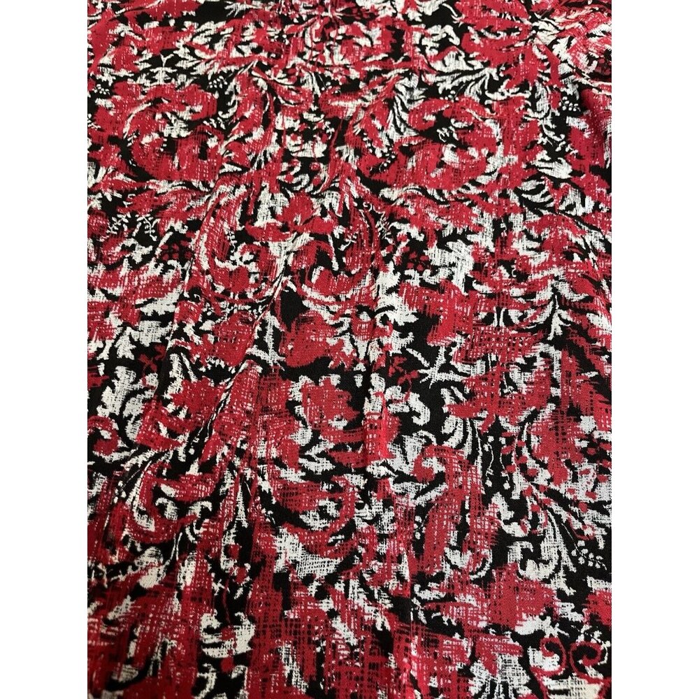 Catherines Top Blouse Tunic Red Black White Size 2x Paisley Floral Leaf - Picture 2 of 8